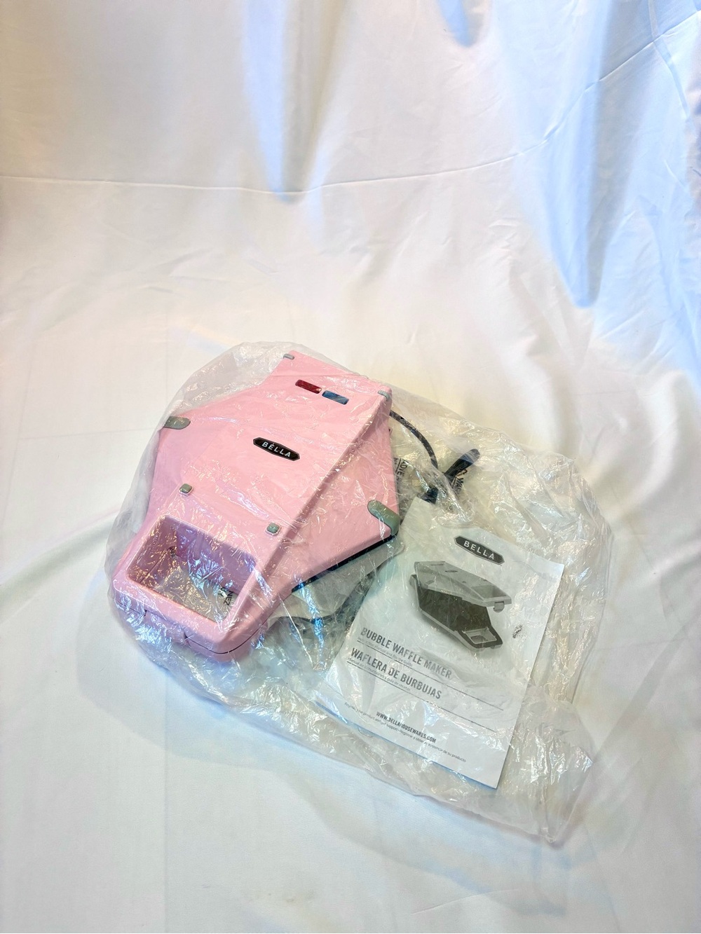 Bella Bubble Flip Waffle Maker